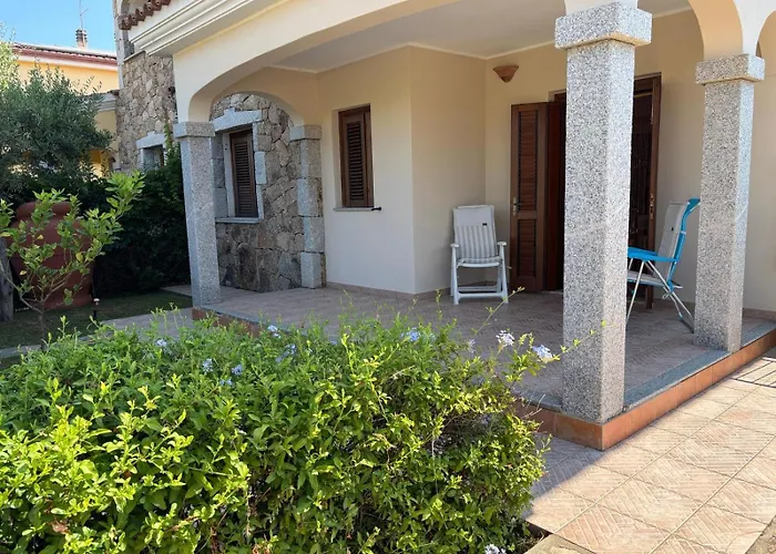 Nyaraló In Sardegna Piano Terra Con Giardino *